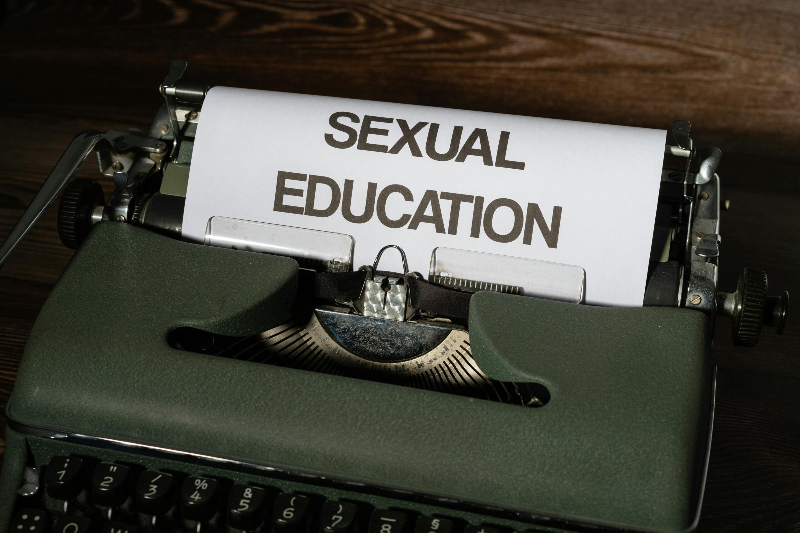 Educație Sexuală pentru Adolescenți și Tineri